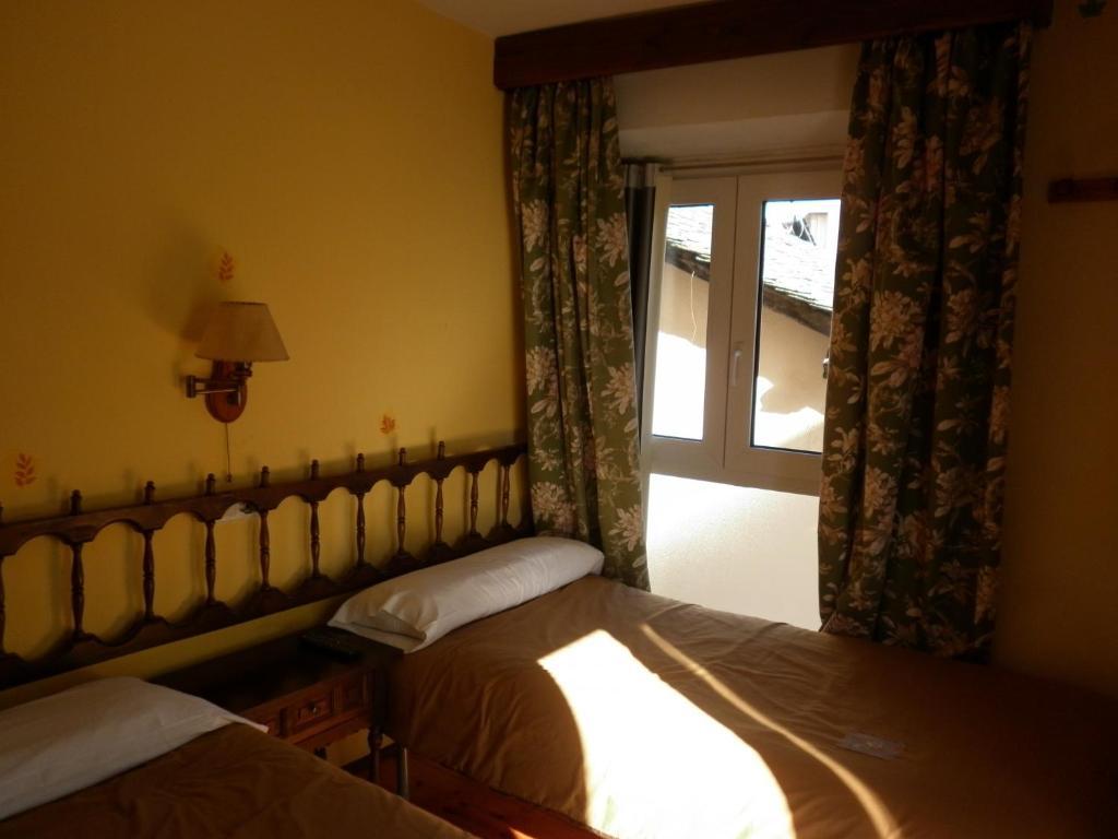Fonda Cerdanya Hotell Puigcerdà Rom bilde