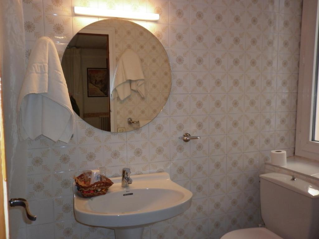 Fonda Cerdanya Hotell Puigcerdà Rom bilde